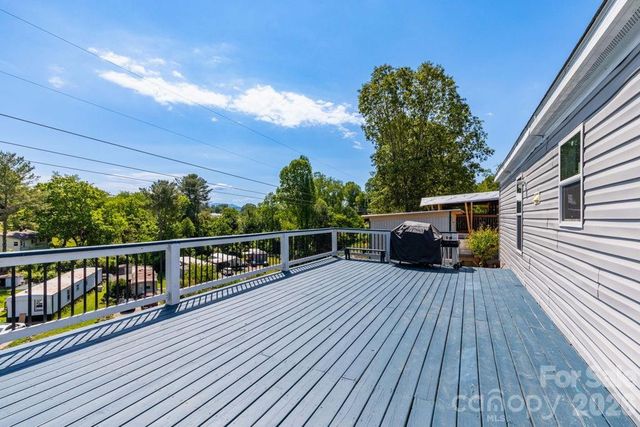 84 Hazelwood Road, Asheville, NC 28806