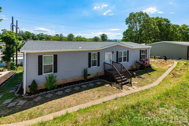 84 Hazelwood Road, Asheville, NC 28806
