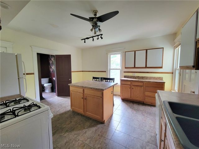 523 8th Street, Marietta, OH 45750