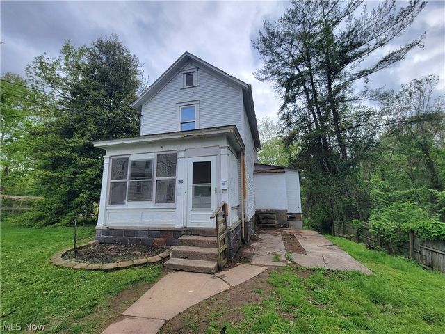 523 8th Street, Marietta, OH 45750