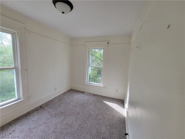 523 8th Street, Marietta, OH 45750