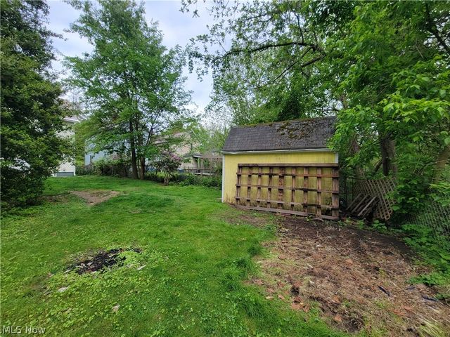 523 8th Street, Marietta, OH 45750