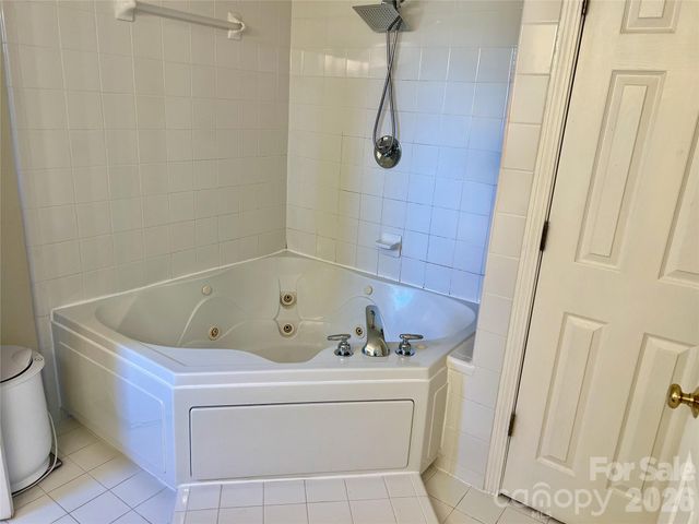 962 Huntington Hills Drive, Lincolnton, NC 28092