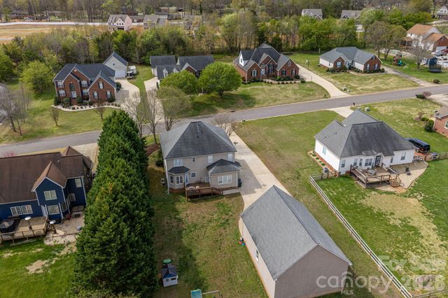 962 Huntington Hills Drive, Lincolnton, NC 28092