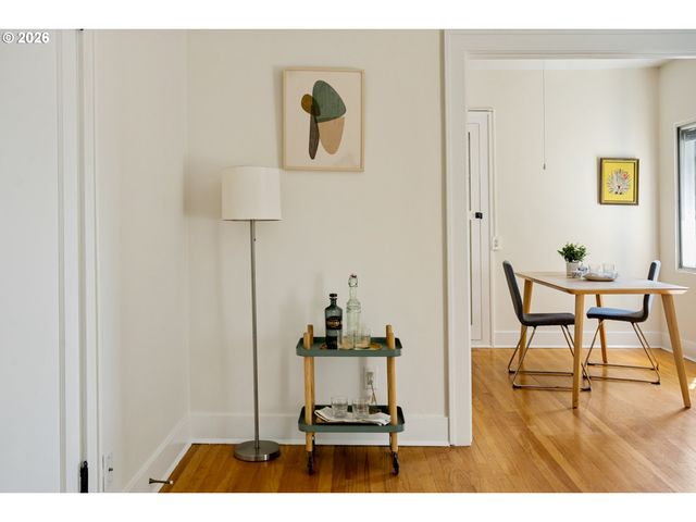 2829 Se BELMONT St 308, Portland, OR 97214