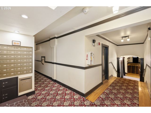 2829 Se BELMONT St 308, Portland, OR 97214