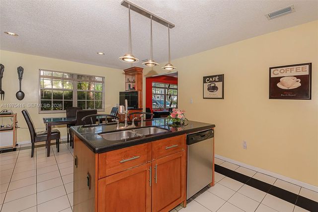 2518 NE 206th Ter, Miami, FL 33180