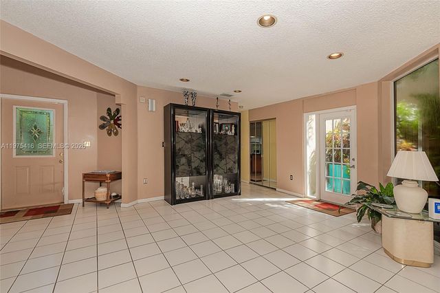 2518 NE 206th Ter, Miami, FL 33180