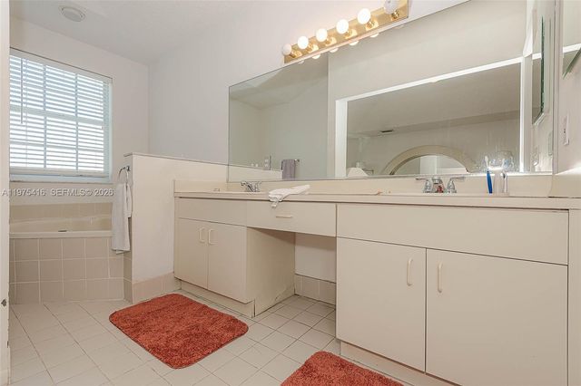 2518 NE 206th Ter, Miami, FL 33180