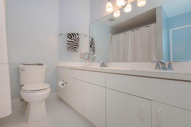 2518 NE 206th Ter, Miami, FL 33180