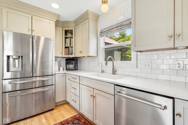 8790 E 400 S, Zionsville, IN 46077