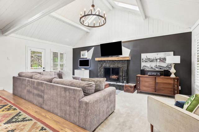 8790 E 400 S, Zionsville, IN 46077