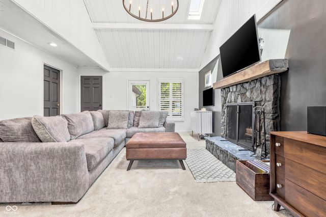 8790 E 400 S, Zionsville, IN 46077