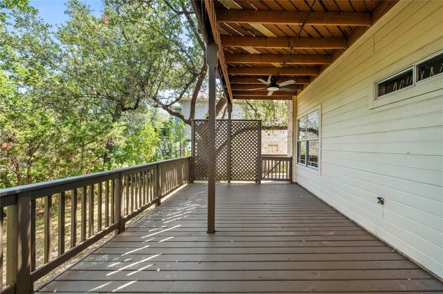 415 Hazeltine DR, Lakeway, TX 78734