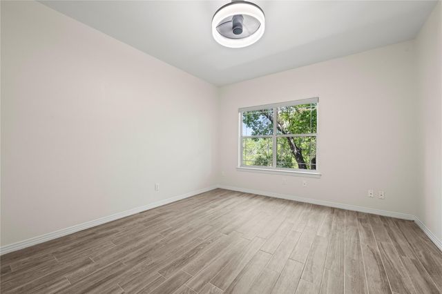 415 Hazeltine DR, Lakeway, TX 78734