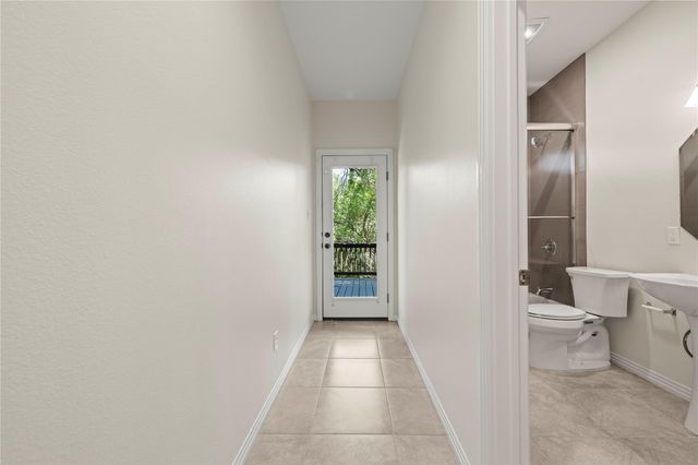 415 Hazeltine DR, Lakeway, TX 78734