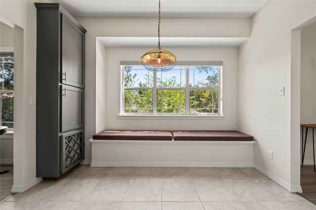 415 Hazeltine DR, Lakeway, TX 78734