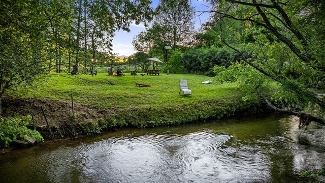 390 Sunny Brook Road, Blue Ridge, GA 30513