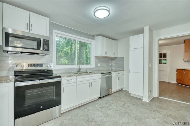 205 Van Voorhis Avenue, Irondequoit, NY 14617