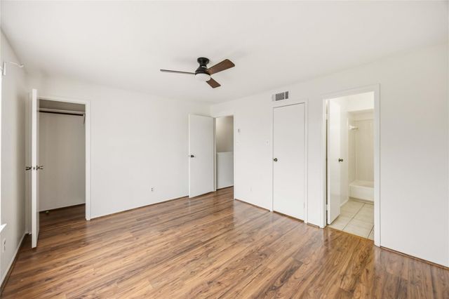 7589 Cambridge Street B, Houston, TX 77054