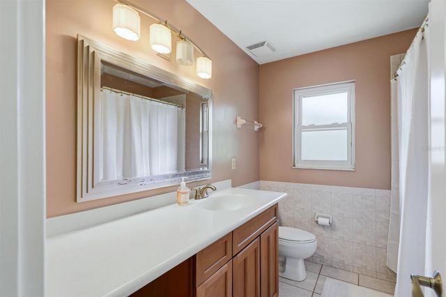 6538 BLUEWATER AVENUE, Sarasota, FL 34231