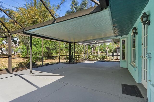 6538 BLUEWATER AVENUE, Sarasota, FL 34231