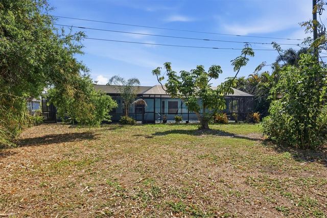 6538 BLUEWATER AVENUE, Sarasota, FL 34231