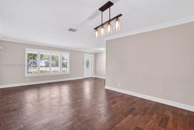 7400 NW 15th Street, Plantation, FL 33313