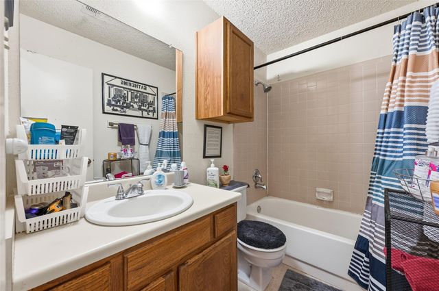 412 Amber Lane, Desoto, TX 75115