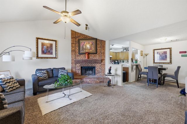 412 Amber Lane, Desoto, TX 75115