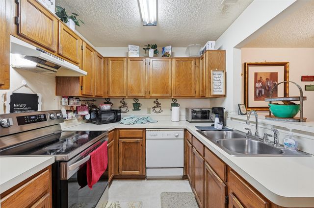 412 Amber Lane, Desoto, TX 75115