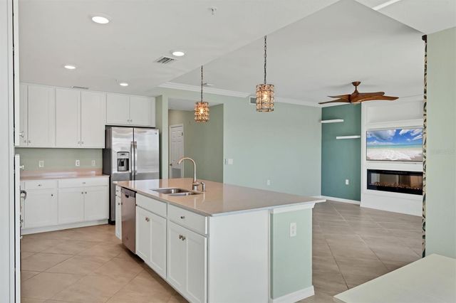 17626 GAWTHROP DRIVE 203, Bradenton, FL 34211