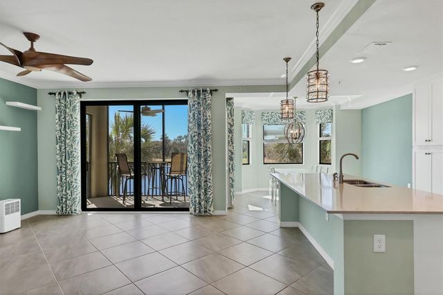 17626 GAWTHROP DRIVE 203, Bradenton, FL 34211