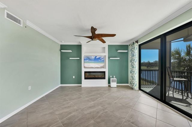 17626 GAWTHROP DRIVE 203, Bradenton, FL 34211