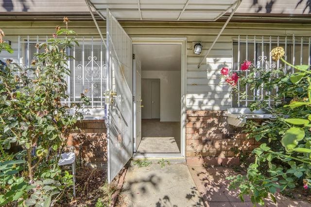 9041 Montoya St #1, Sacramento, CA 95826