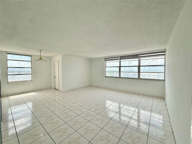 1351 NE Miami Gardens Dr 1215E, Miami, FL 33179