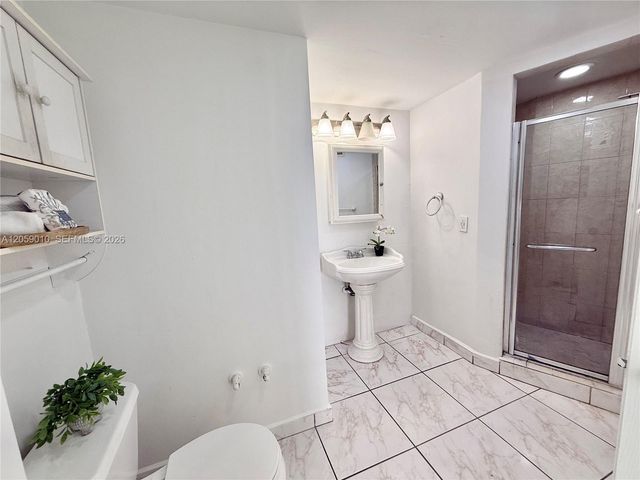 1351 NE Miami Gardens Dr 1215E, Miami, FL 33179
