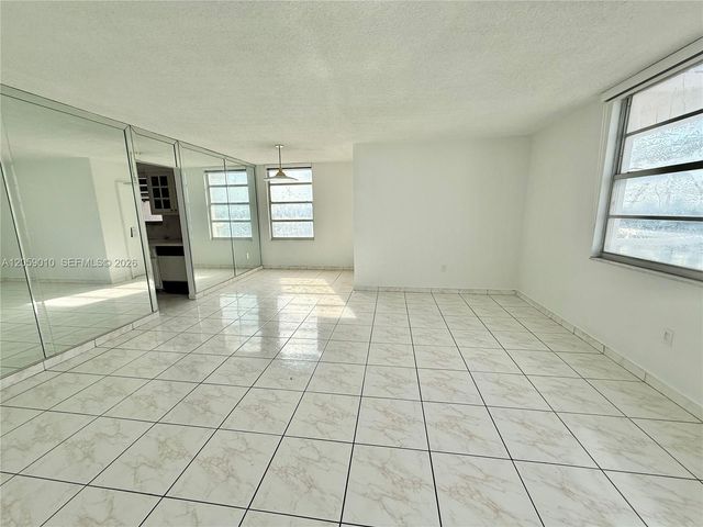 1351 NE Miami Gardens Dr 1215E, Miami, FL 33179