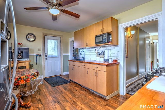 1596 Main Street, Stratford, CT 06615