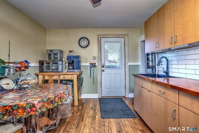 1596 Main Street, Stratford, CT 06615