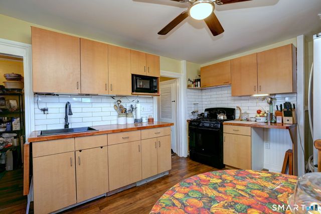 1596 Main Street, Stratford, CT 06615