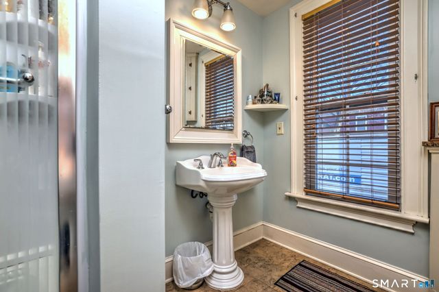 1596 Main Street, Stratford, CT 06615