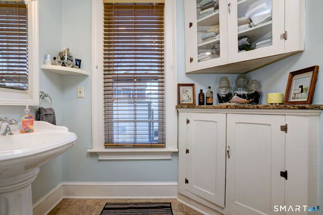 1596 Main Street, Stratford, CT 06615