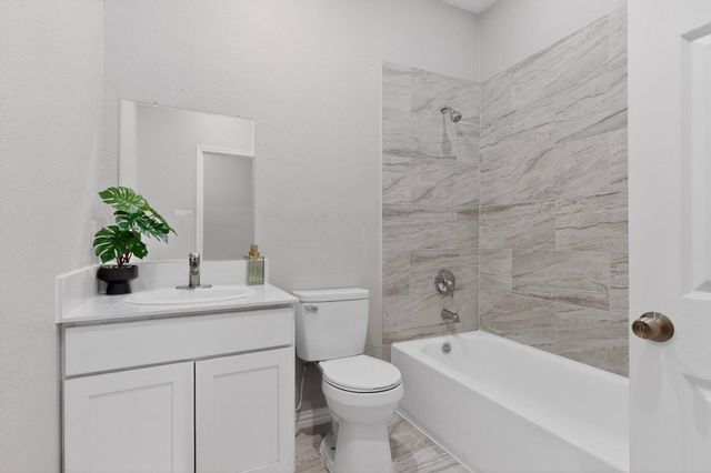 633 Ogden Avenue, Cockrell Hill, TX 75211