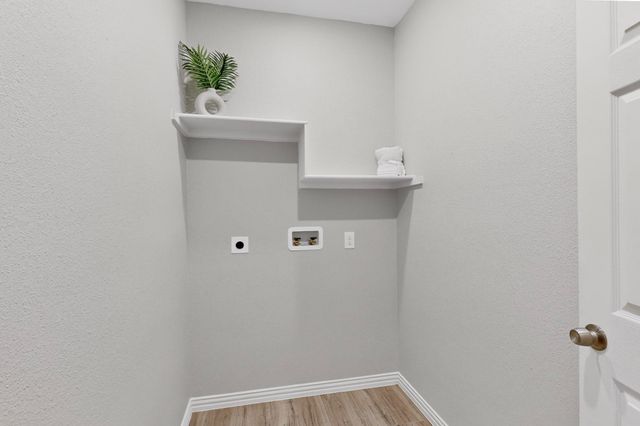 633 Ogden Avenue, Cockrell Hill, TX 75211