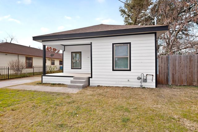 633 Ogden Avenue, Cockrell Hill, TX 75211