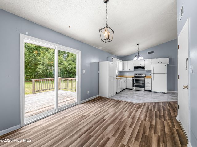 600 Foxfire Circle, Jacksonville, NC 28546
