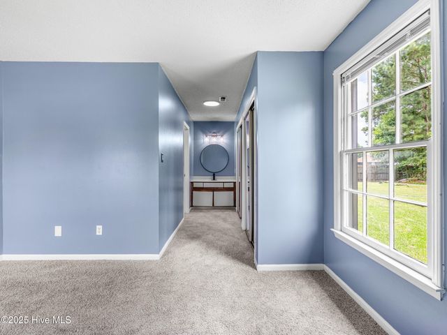 600 Foxfire Circle, Jacksonville, NC 28546
