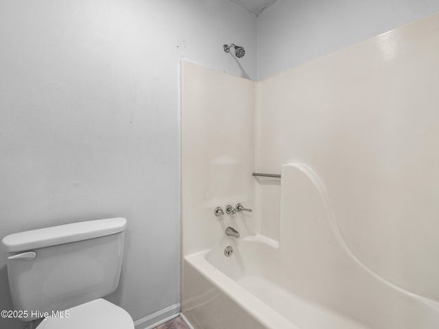 600 Foxfire Circle, Jacksonville, NC 28546