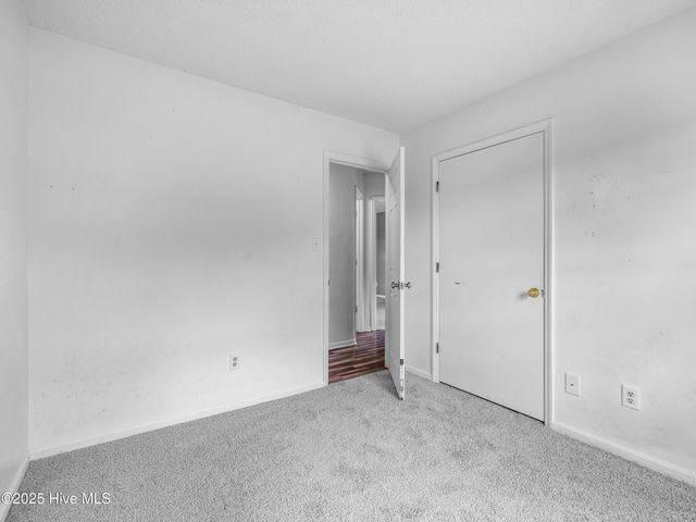 600 Foxfire Circle, Jacksonville, NC 28546